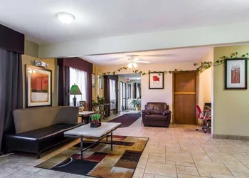 Quality Inn & Suites Ottumwa North hotel thumbnail 3
