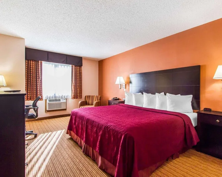 Quality Inn & Suites Ottumwa North hotel detail image 6