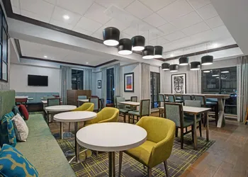 Hampton Inn Keokuk hotel thumbnail 2