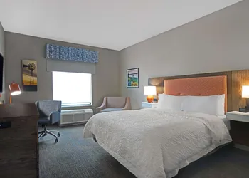 Hampton Inn Keokuk hotel thumbnail 5