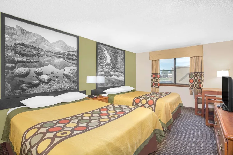 Super 8 by Wyndham Riverton hotel detail image 6