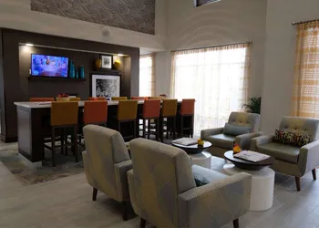 Hampton Inn Searcy hotel thumbnail 2