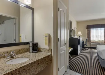 Best Western Plus Searcy Inn hotel thumbnail 6