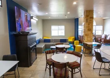 Microtel Inn & Suites by Wyndham Searcy hotel thumbnail 5
