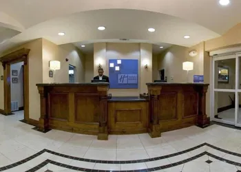 Holiday Inn Express Hotel & Suites Vernon College Area by IHG hotel thumbnail 2