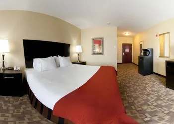 Holiday Inn Express &Suites Snyder by IHG hotel thumbnail 3