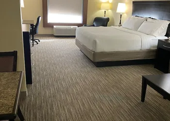Holiday Inn Express &Suites Snyder by IHG hotel thumbnail 7
