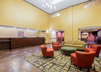 La Quinta Inn & Suites by Wyndham Eastland hotel thumbnail 5