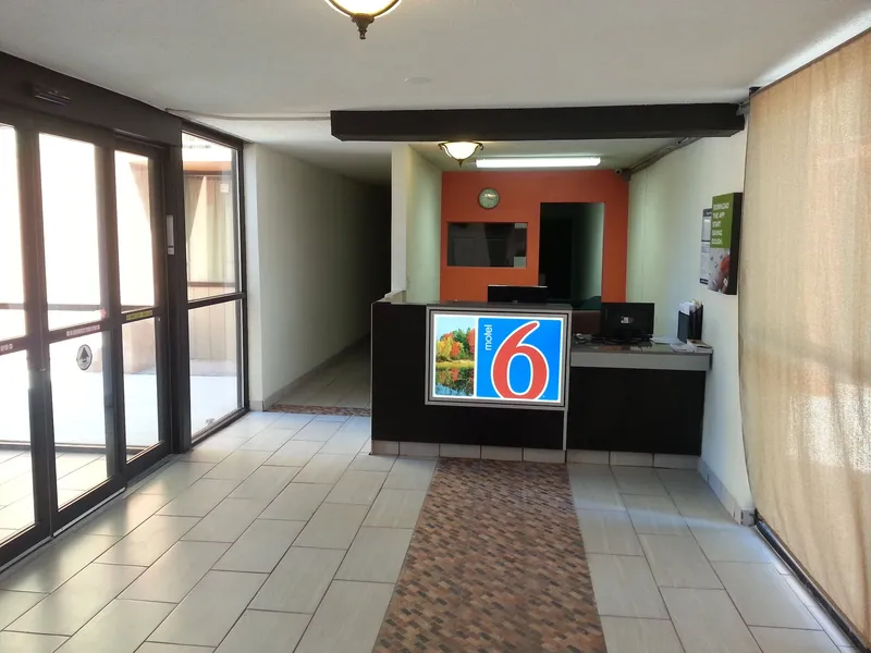 Motel 6 Jackson, TN hotel detail image 2