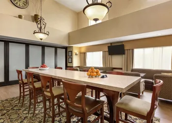 Hampton Inn Duncan hotel thumbnail 2