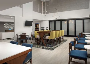 Hampton Inn Duncan hotel thumbnail 7