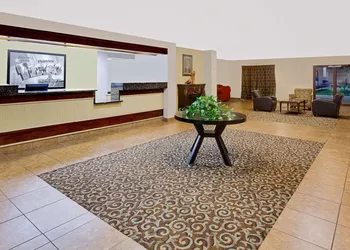 Super 8 by Wyndham Plainview hotel thumbnail 2