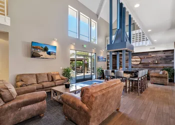 Beach Retreat & Lodge at Tahoe hotel thumbnail 2