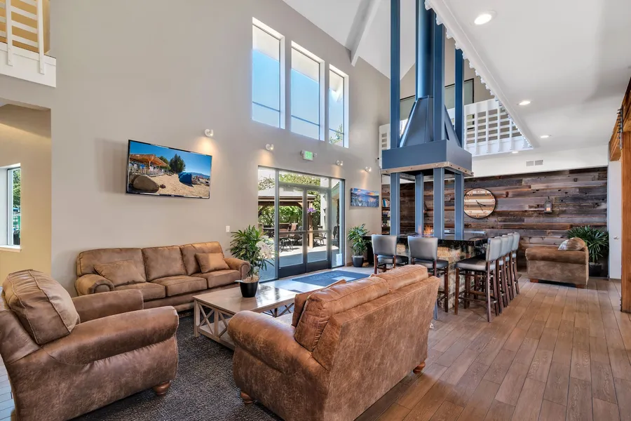 Beach Retreat & Lodge at Tahoe hotel detail image 2