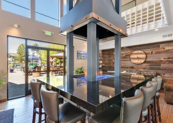 Beach Retreat & Lodge at Tahoe hotel thumbnail 6