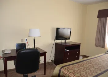 Irish Inn And Suites hotel thumbnail 3