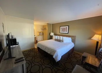 Estes Mountain Inn hotel thumbnail 7
