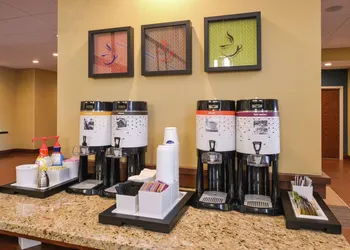 Hampton Inn & Suites by Hilton Lonoke hotel thumbnail 3