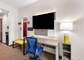 Comfort Inn Harriman hotel thumbnail 7