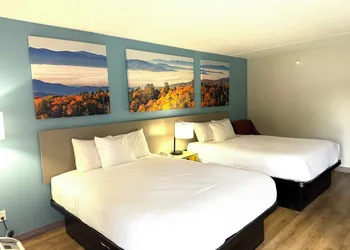 Days Inn by Wyndham Harriman hotel thumbnail 6