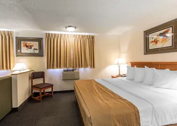 Brentwood Inn Clinton hotel thumbnail 8