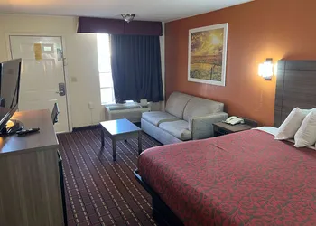 Days Inn by Wyndham El Reno hotel thumbnail 4