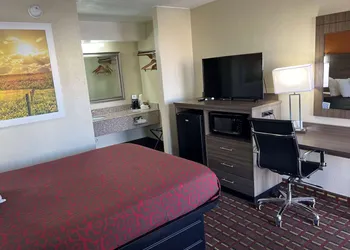 Days Inn by Wyndham El Reno hotel thumbnail 8