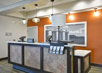 Hampton Inn Kenedy hotel thumbnail 3