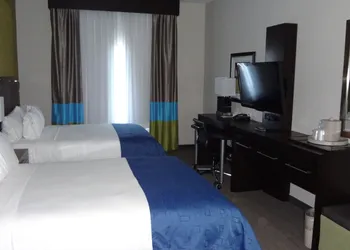 Holiday Inn Express Hotel & Suites El Reno by IHG hotel thumbnail 4