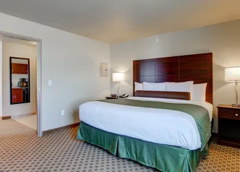 Travelodge by Wyndham Steele hotel thumbnail 7