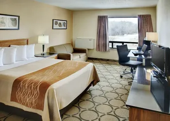 Comfort Inn hotel thumbnail 4