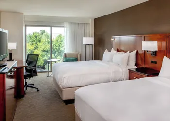 Delta Hotels by Marriott Chesapeake Norfolk hotel thumbnail 6
