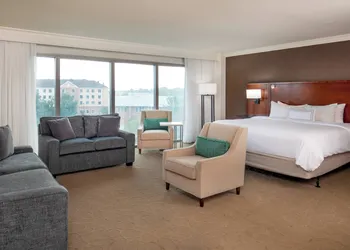 Delta Hotels by Marriott Chesapeake Norfolk hotel thumbnail 7