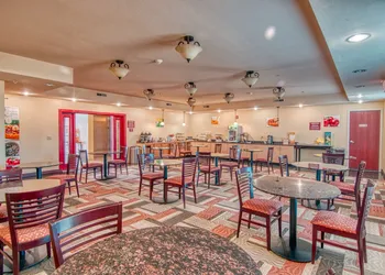 Express Inn & Suites hotel thumbnail 6