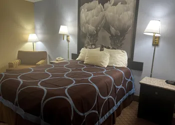 Super 8 by Wyndham Cleveland TX hotel thumbnail 8