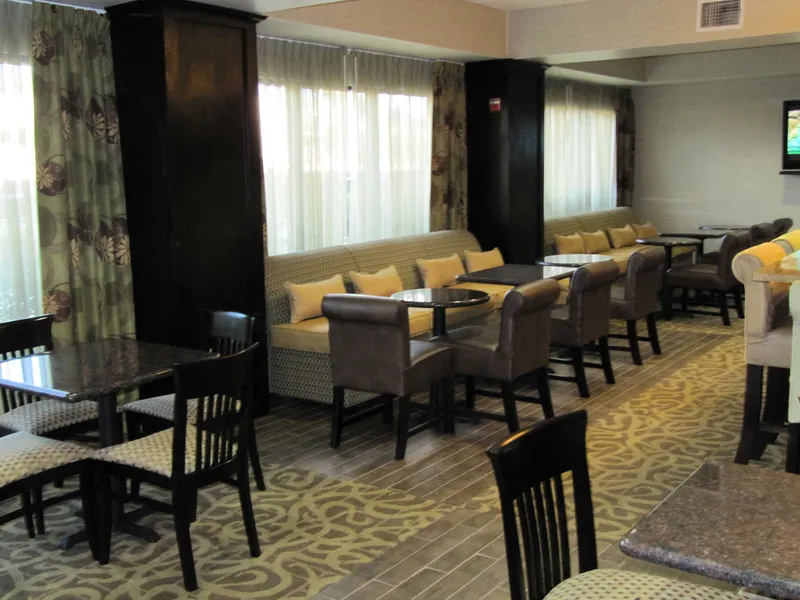 Hampton Inn Lindale/Tyler hotel detail image 2