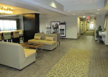Hampton Inn Lindale/Tyler hotel thumbnail 3