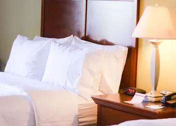 Holiday Inn Express & Suites Center by IHG hotel thumbnail 4