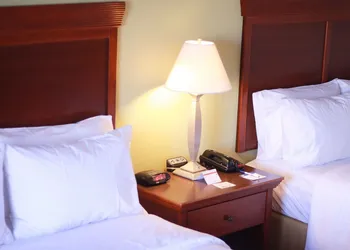 Holiday Inn Express & Suites Center by IHG hotel thumbnail 6