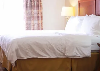 Holiday Inn Express & Suites Center by IHG hotel thumbnail 8