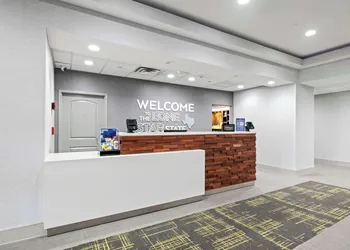 Hampton Inn & Suites Mount Pleasant hotel thumbnail 4