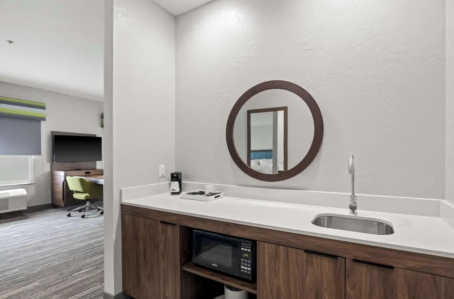 Hampton Inn & Suites Mount Pleasant hotel detail image 6