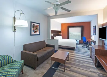 Holiday Inn Express Suites Jasper by IHG hotel thumbnail 6