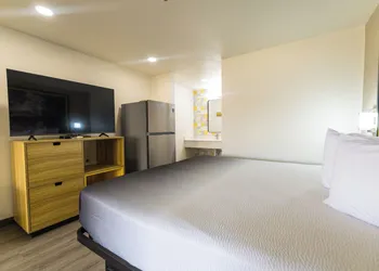 Super 8 by Wyndham Jasper TX hotel thumbnail 7