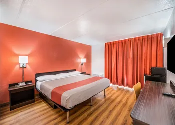 Motel 6 Henderson, TX hotel thumbnail 8