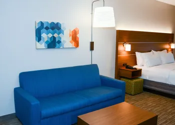 Holiday Inn Express & Suites New Boston by IHG hotel thumbnail 7