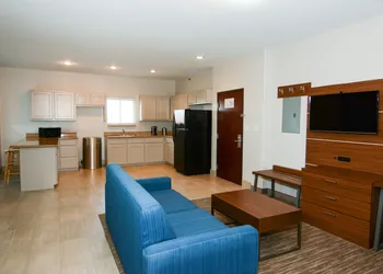 Holiday Inn Express & Suites New Boston by IHG hotel thumbnail 8