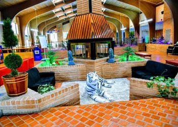 Douglas Inn & Conference Center hotel thumbnail 4