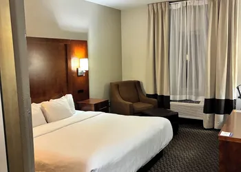 Comfort Inn & Suites Sterling hotel thumbnail 5
