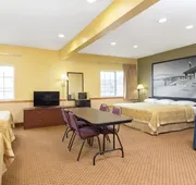 Western Inn & Suites hotel detail image 7